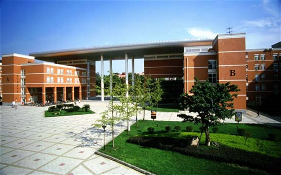 川大基礎(chǔ)教學樓