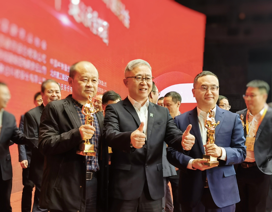 摘“星”載譽，再“鑄”“魯班”！中國建筑界的“奧斯卡” 捧杯！